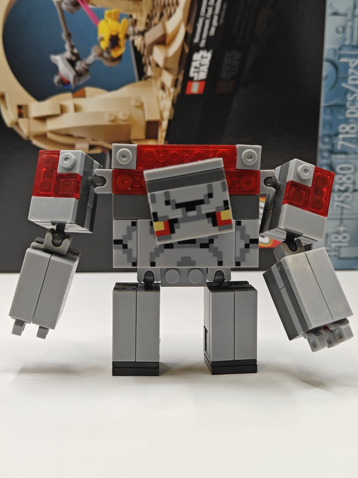 NEW LEGO Minecraft Redstone Golem Figure Build 21163