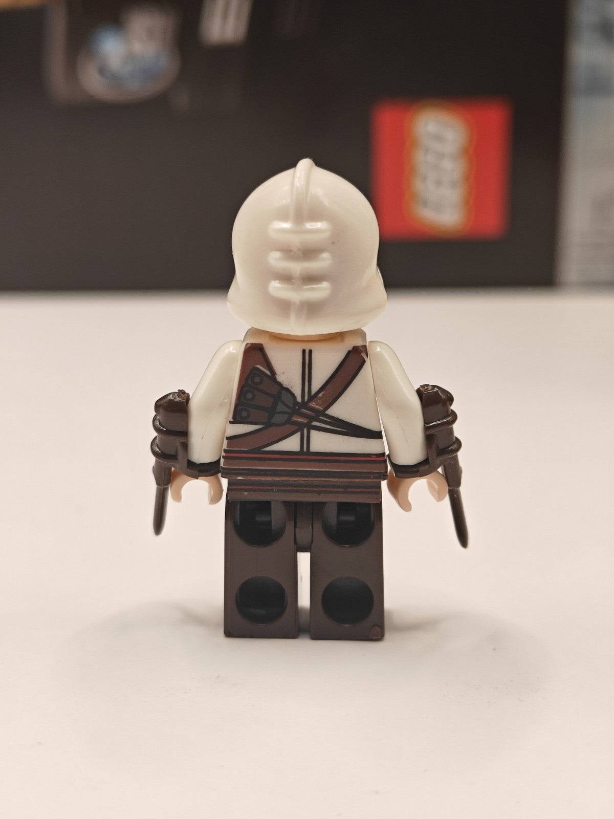 NEW Assassin's Creed II Ezio Auditore da Firenze Custom Lego Minifigure