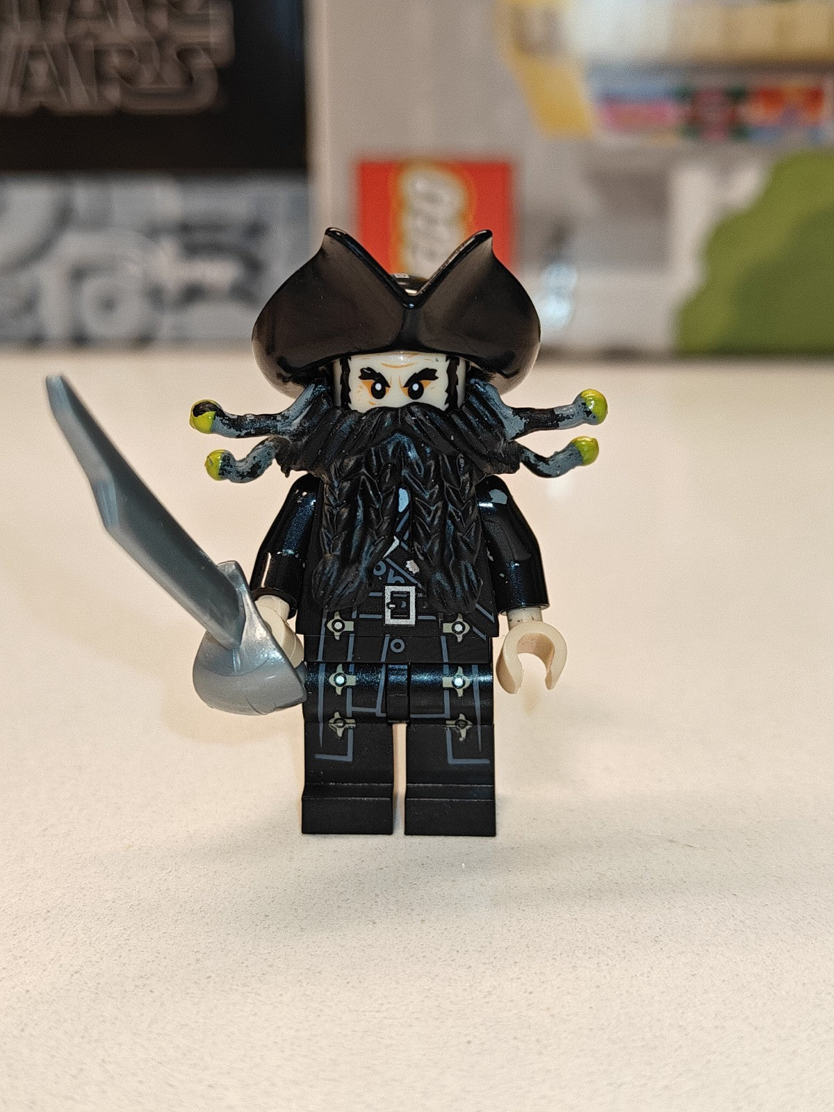 NEW Pirates Of The Caribbean Blackbeard Custom Lego Minifigure from 4195 4192