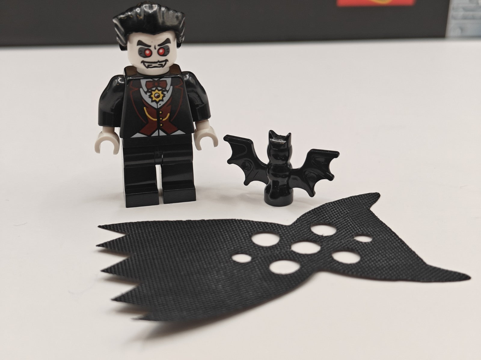 NEW Vampire w Cape Custom Lego Minifigure Collectible Minifigure Series 8684