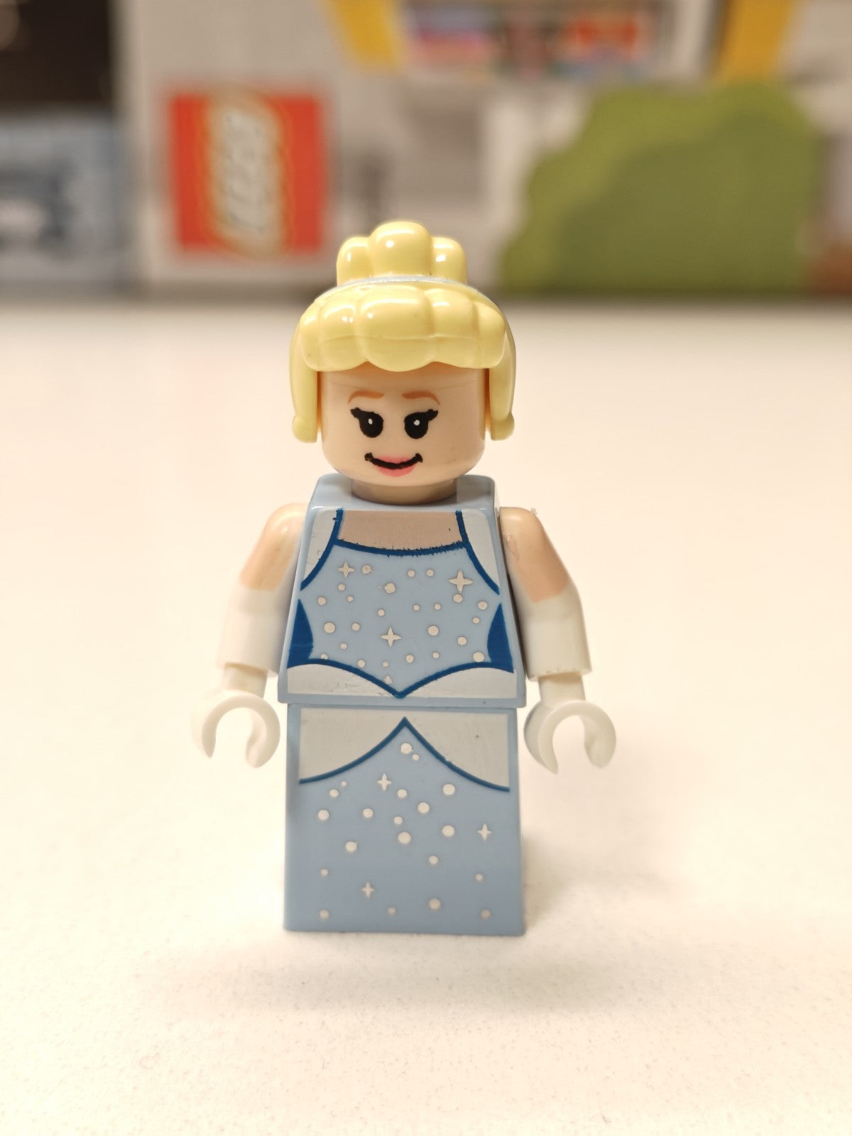 NEW Disney Cinderella Custom Lego Minifigure Bright Blue Dress Disney Castle