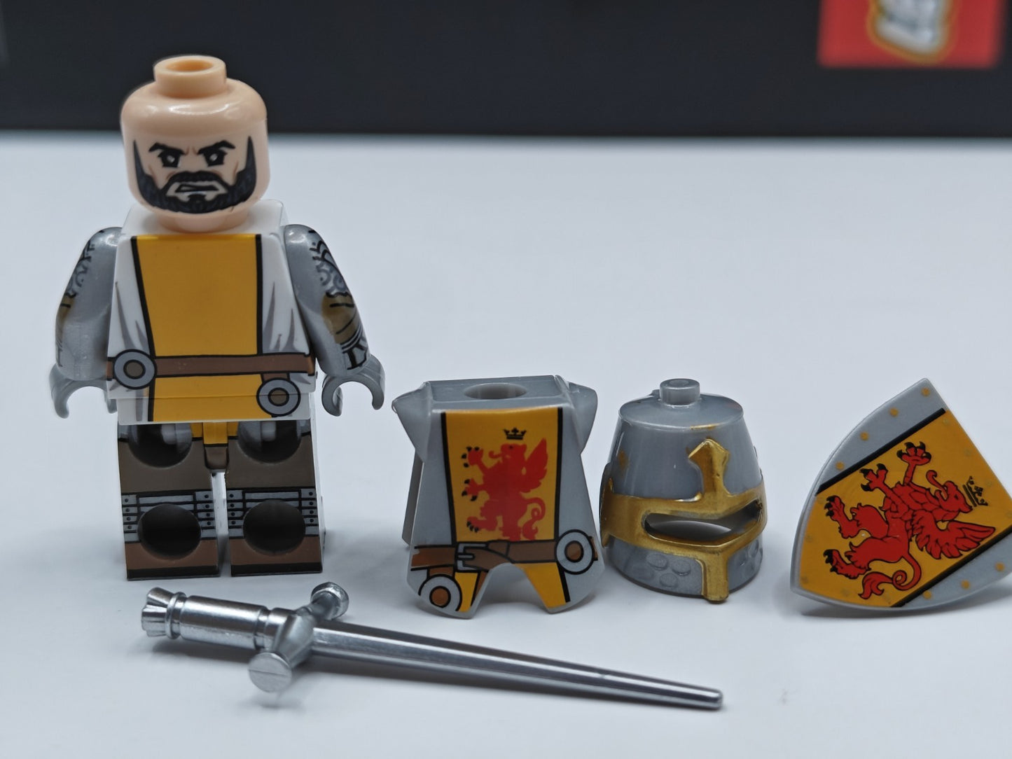 NEW Castle Tournament Dueling Knights Custom Lego Minifigure Set Lion Crest