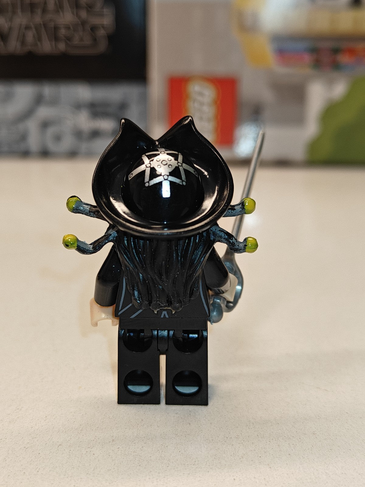 NEW Pirates Of The Caribbean Blackbeard Custom Lego Minifigure from 4195 4192