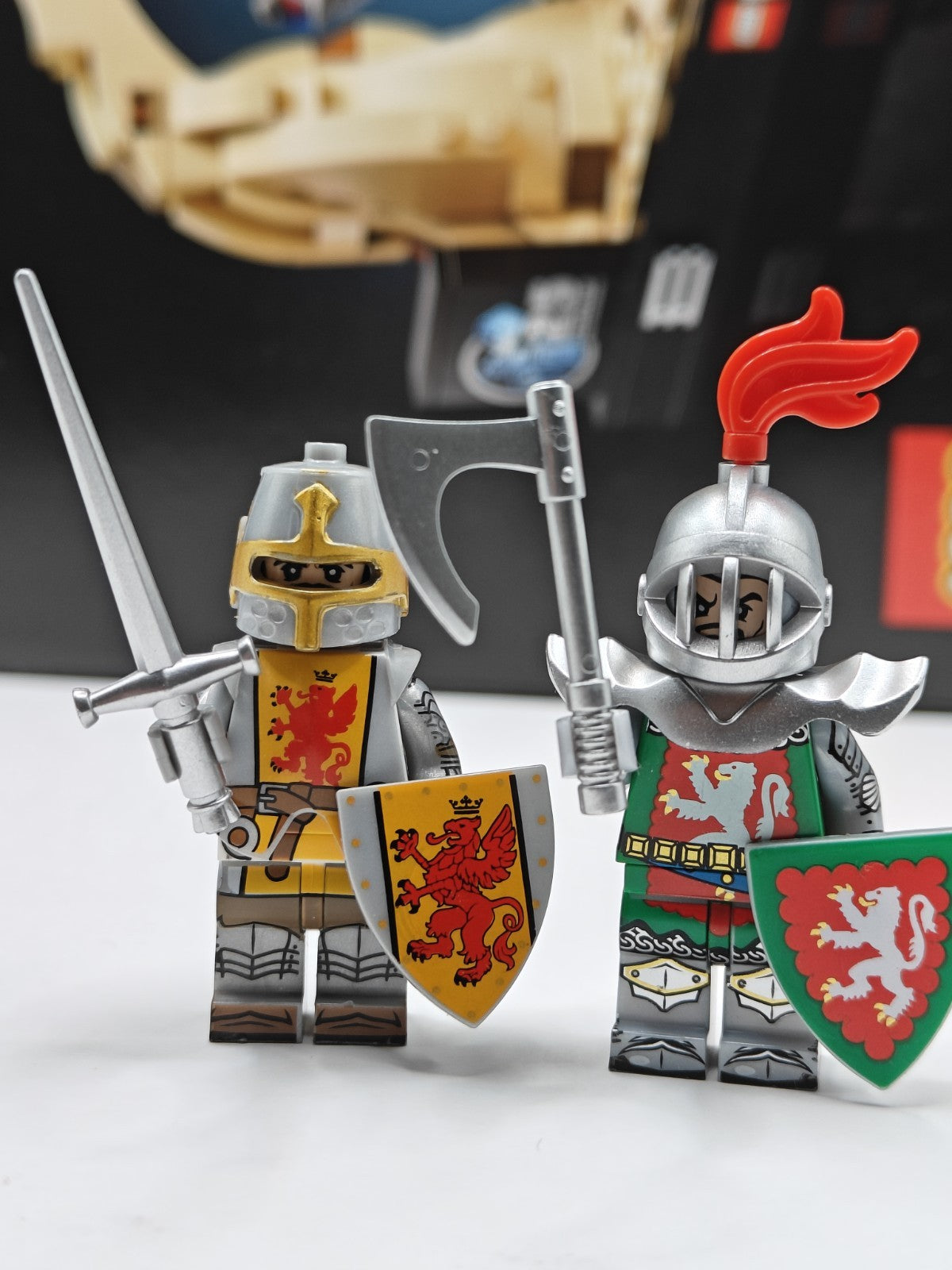 NEW Castle Tournament Dueling Knights Custom Lego Minifigure Set Lion Crest