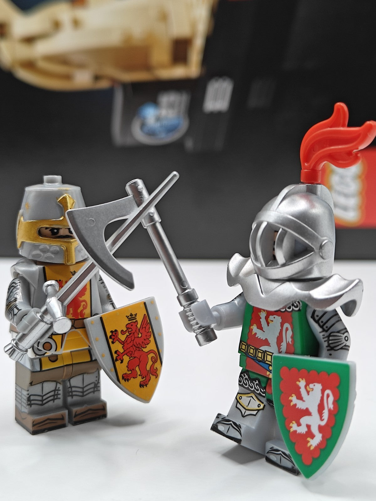 NEW Castle Tournament Dueling Knights Custom Lego Minifigure Set Lion Crest