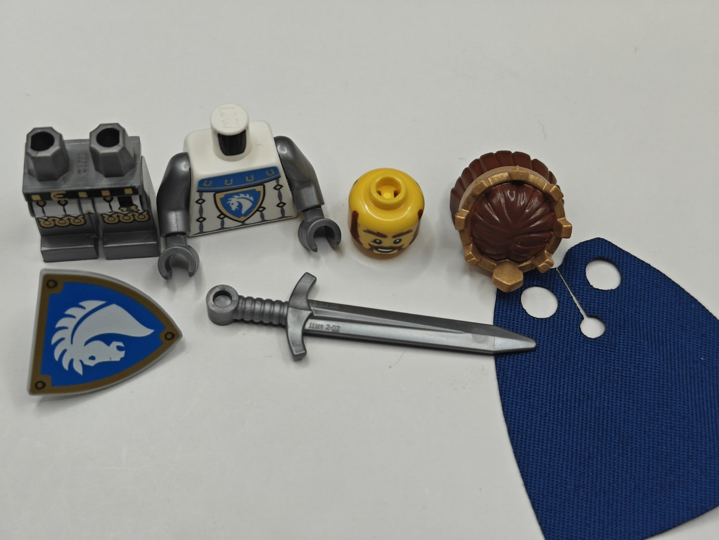 NEW LEGO Creator Castle Horse Knight King Minifigure From 31168