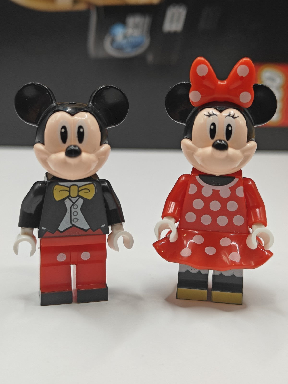 NEW Disney Castle Mickey & Minnie Mouse Custom Lego Minifigures 71040