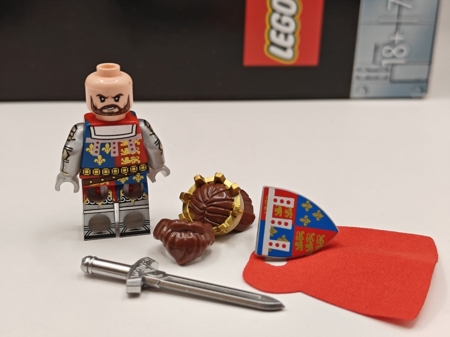 NEW Castle Royal King Custom Lego Minifigure Classic Kingdoms