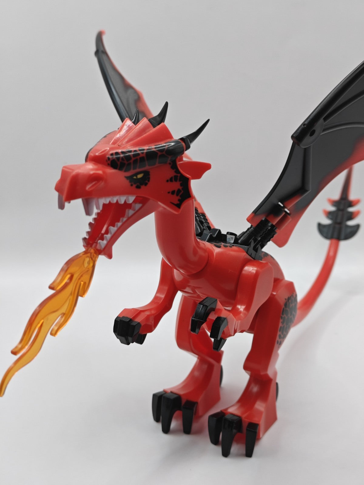 NEW Castle Fantasy Era - Red Dragon Custom Lego Minifigure 70403 Dragon Mountain
